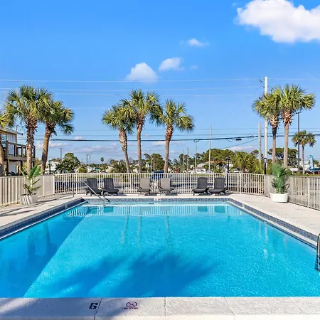 Ocean Breeze 1B Apartment
